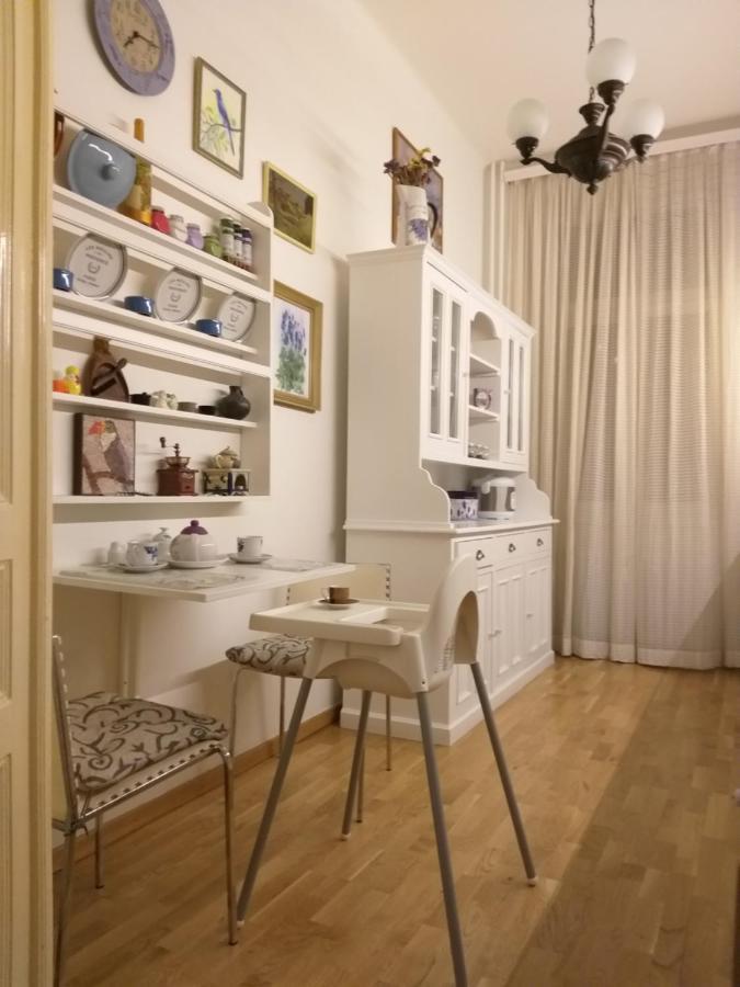 Retro Big Apartment With Two Balconies And Lift 카를로비바리 외부 사진