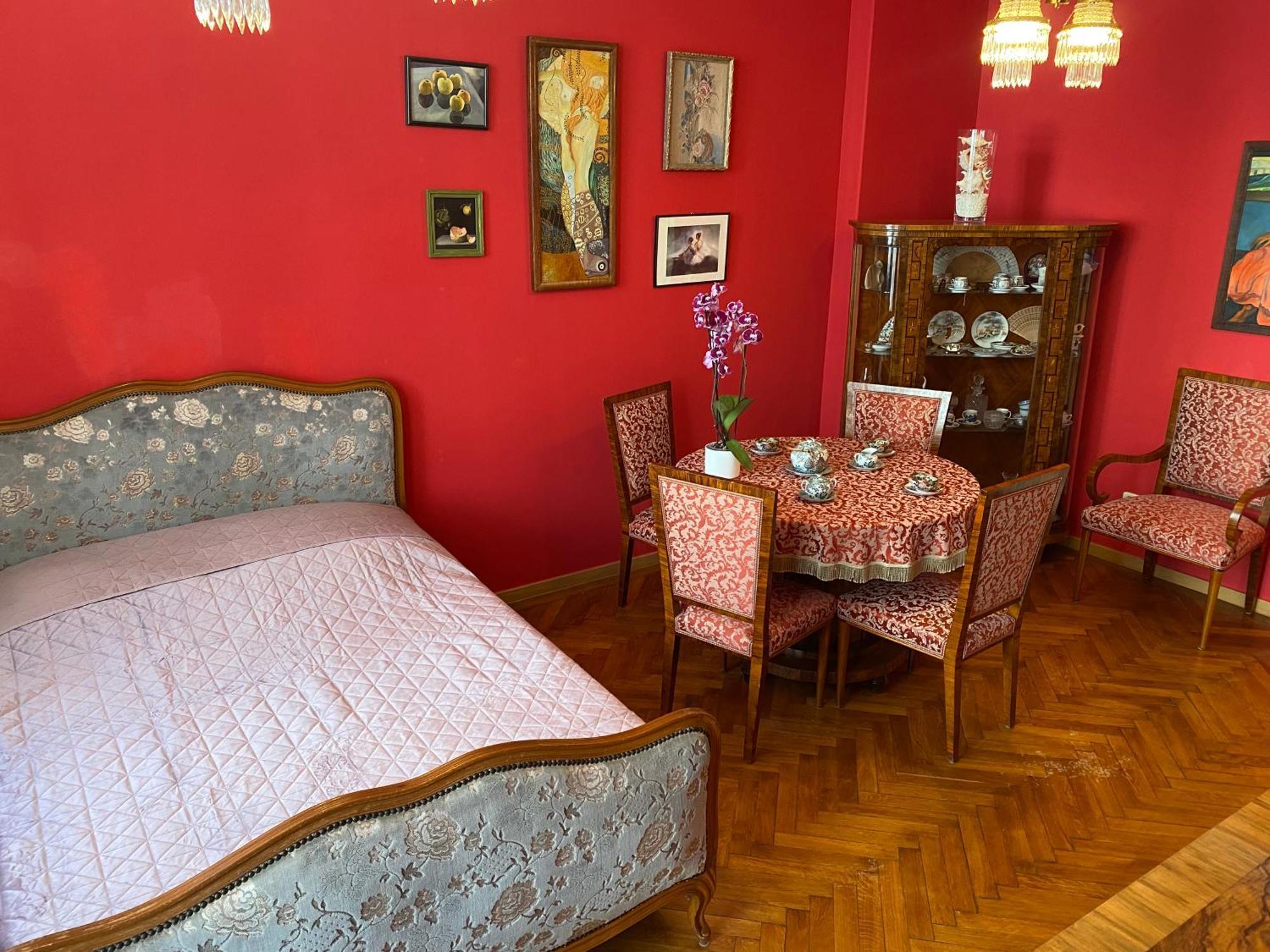 Retro Big Apartment With Two Balconies And Lift 카를로비바리 외부 사진